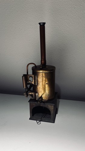 Uralte dampfmaschine - uralte,