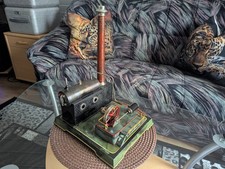 Alte originale Dampfmaschine